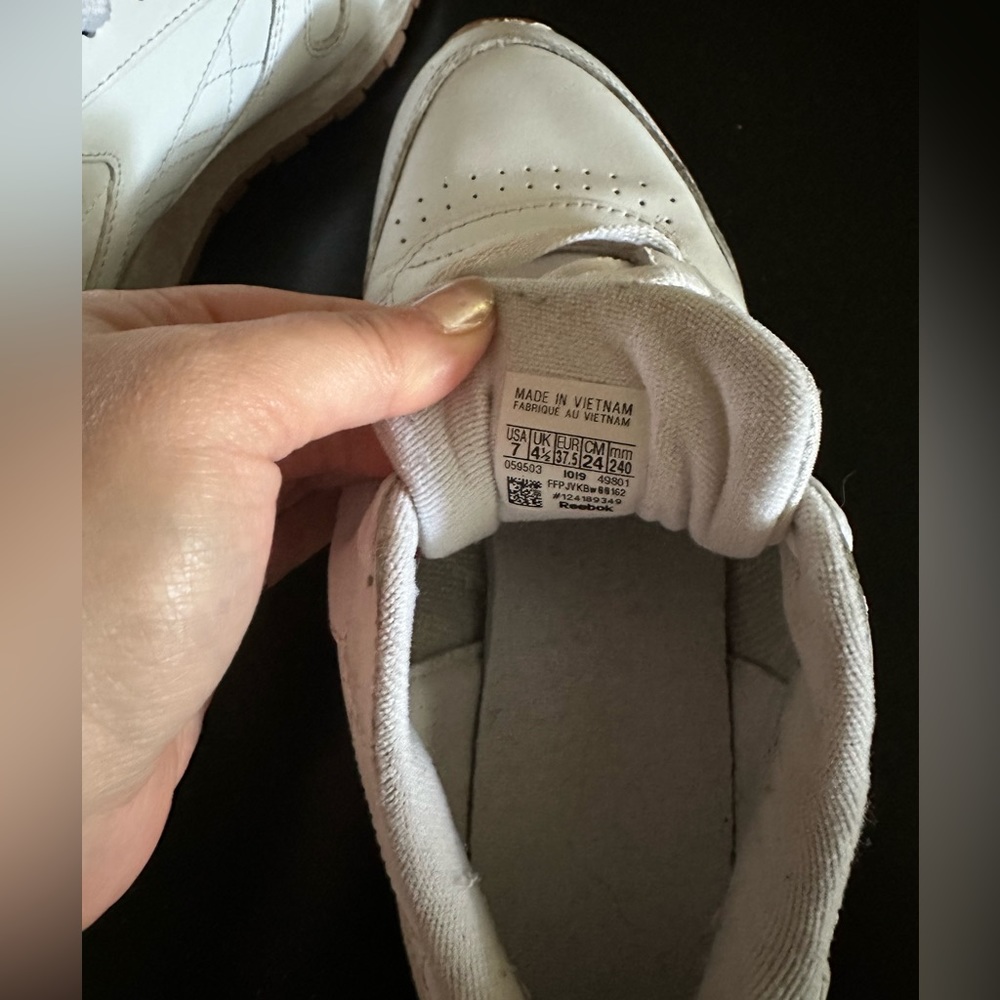 Classic Reebok shoes - Picture 8 of 10